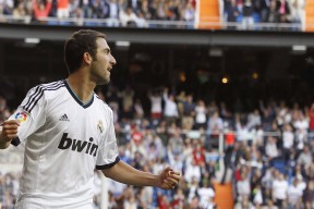 倒三角中场稳定控球节奏，倒三角传球算不算越位