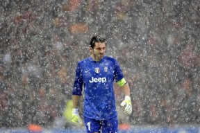 李娜鼓励女儿多尝试不同运动项目，李娜励志