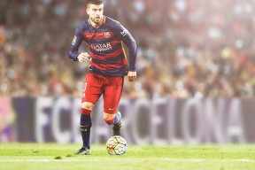 国际比赛纪念展在主办城市巡展，吸引大量观众，国际大赛视频